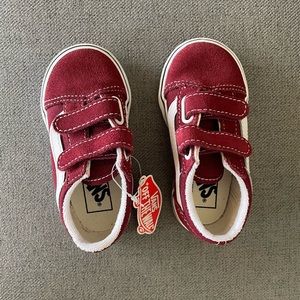 New toddler size 6 burgundy Vans